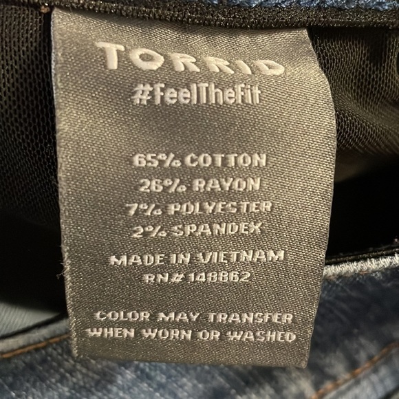 TORRID Crop Bombshell Skinny Jeans Size 14 - Picture 8 of 8